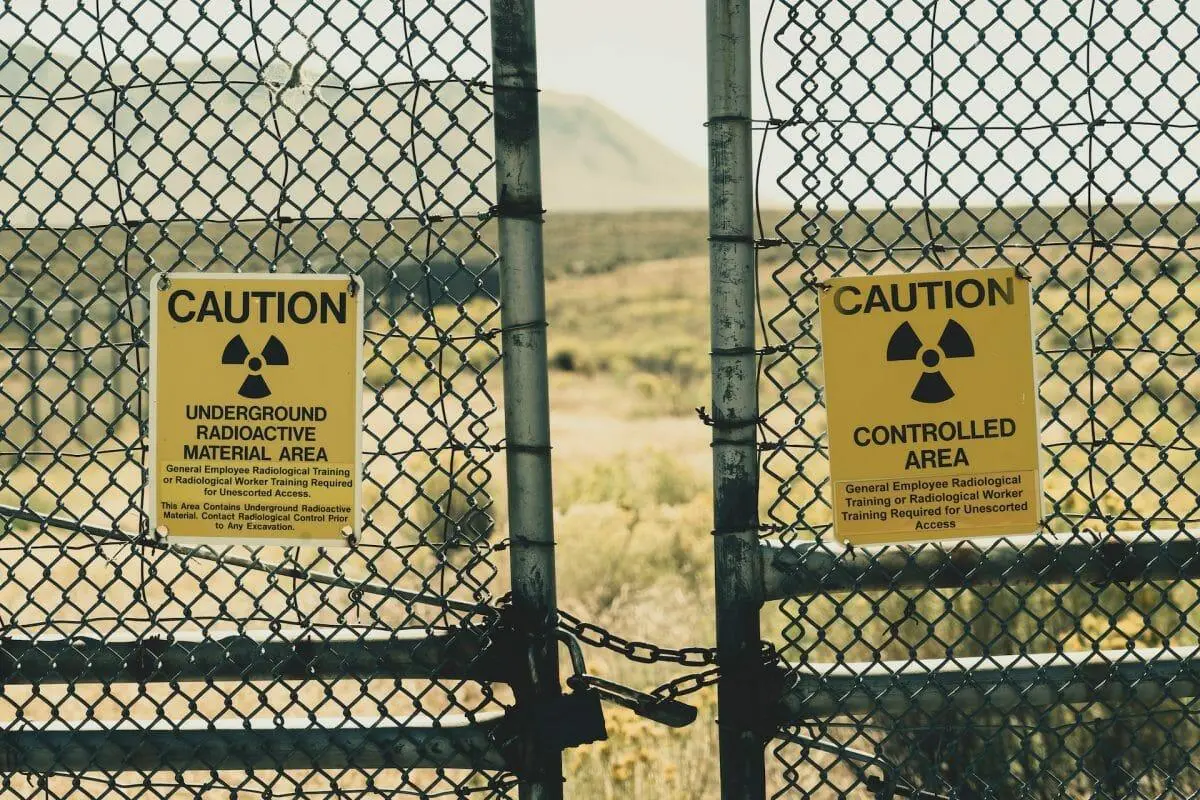 Protect Yourself: Minimize and Avoid Toxic Exposure Effects on Your Health 1 Toxic Exposure