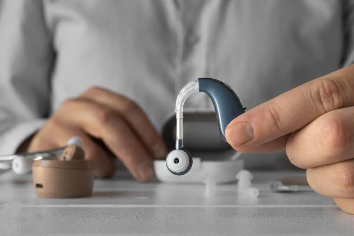 6 Tips for Choosing the Right Hearing Aid That Fits Your Lifestyle 1 Right Hearing Aid