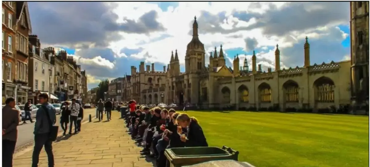 Universities in Canada. Why do Chinese Students Choose to Study in Canada? 1 Universities in Canada
