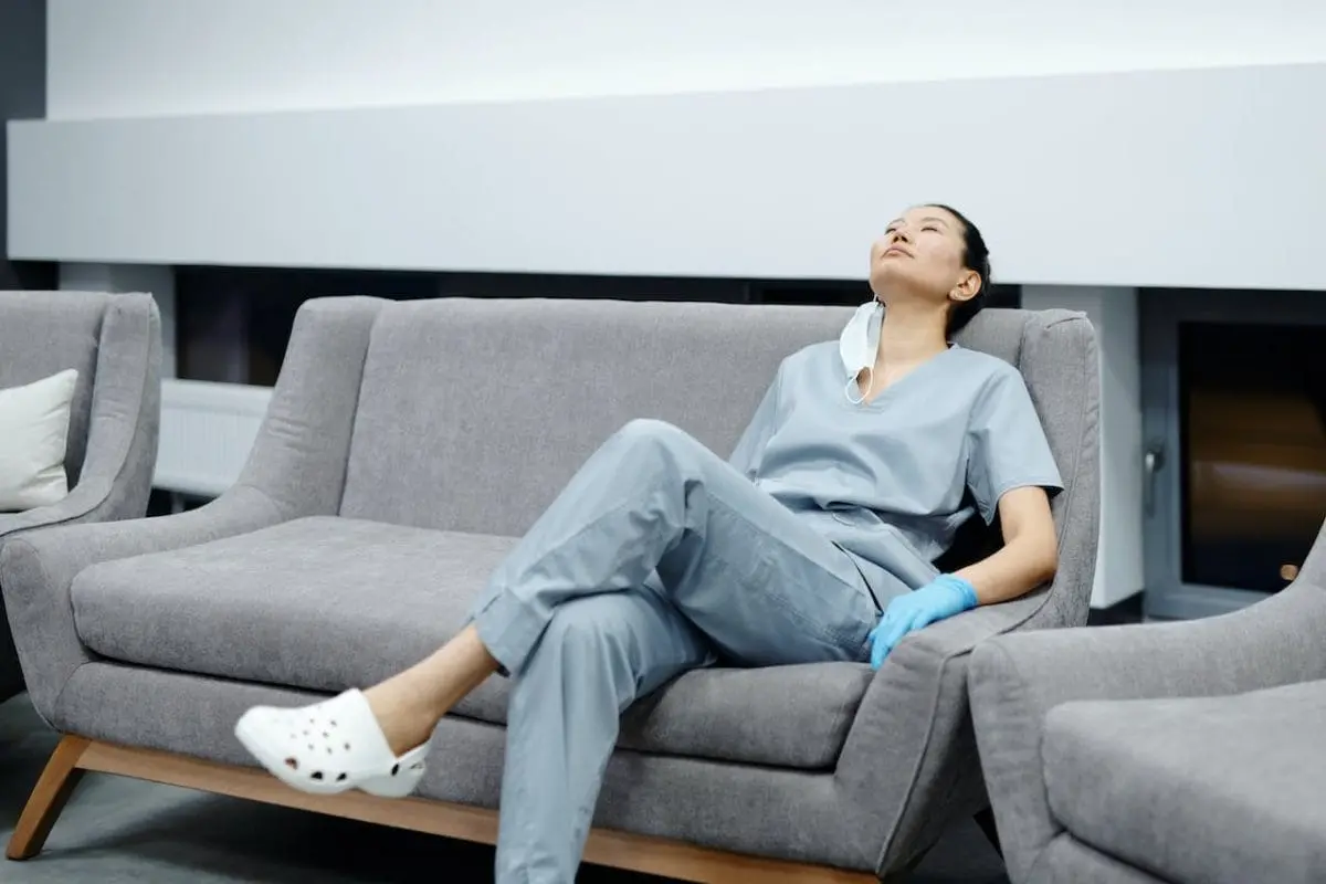 Ten Coping Strategies for ER Nurses 1 ER Nurses