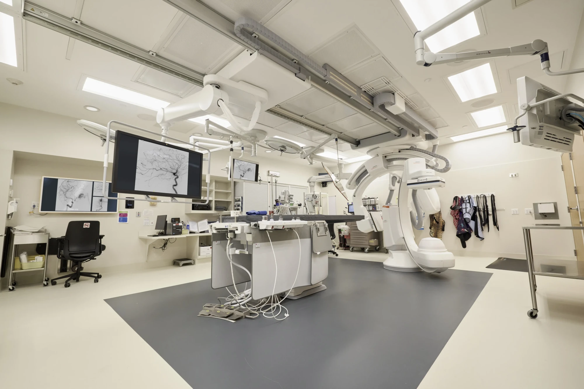 Children’s Minnesota Unveils Region's First Dedicated Pediatric Neurointerventional Angiography Suite to Treat Stroke Patients